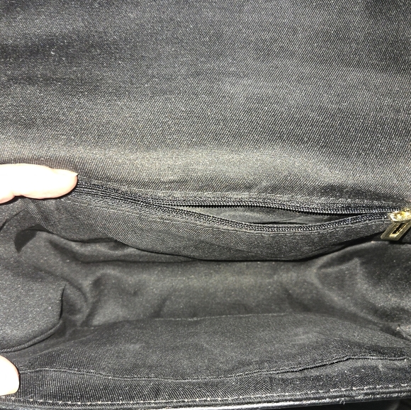 G by Guess NEW black & gold quilted bag 10"x7"x4" - Picture 6 of 6